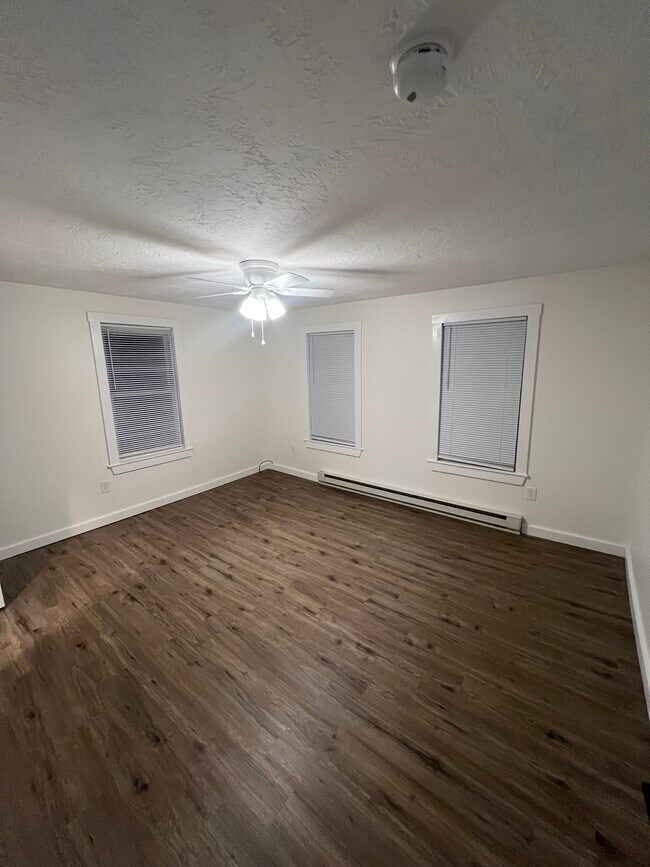 Large bed room #1 - 176 South St