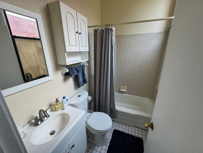 Foto del edificio - 305 Shawmut Ave