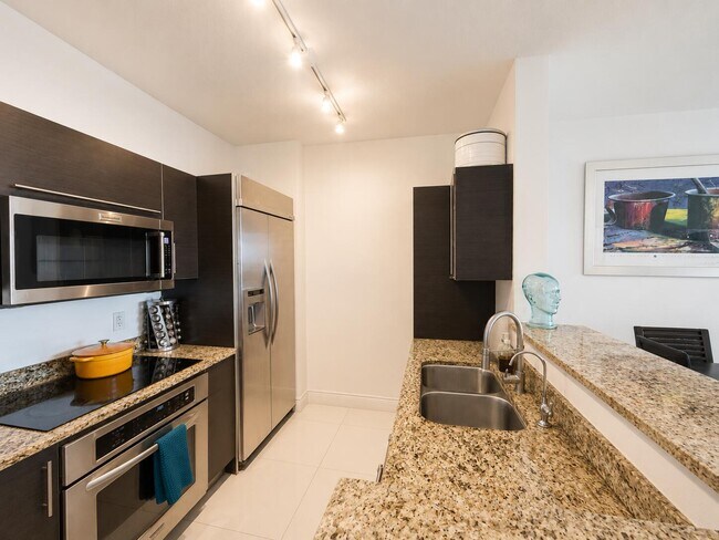 Building Photo - 550 Okeechobee Blvd