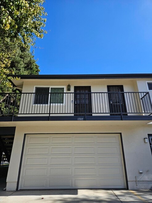 Building Photo - 1107 Carlsbad Pl