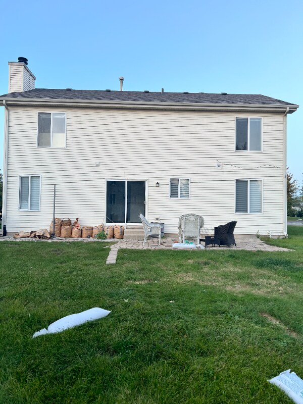 Foto del edificio - 1334 Janice Ln