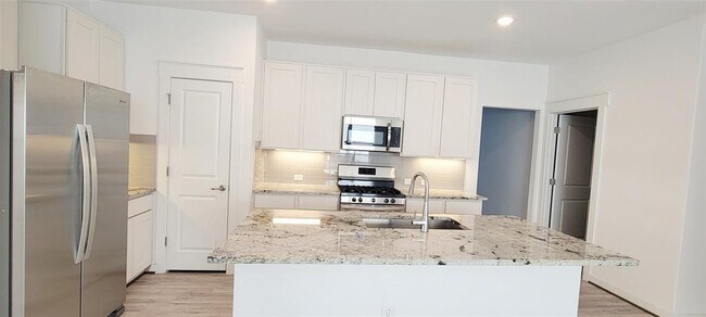 Foto del edificio - 7606 Pewter Luster Bnd