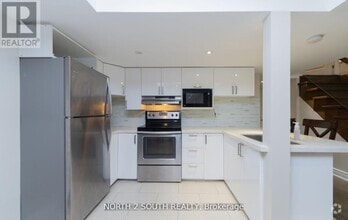 Building Photo - 11 Wingstem Ct