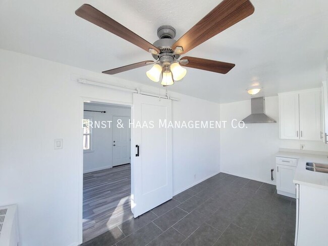 Foto del edificio - 2125 W Columbia St