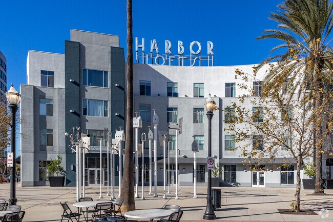 Foto del edificio - Harbor Lofts