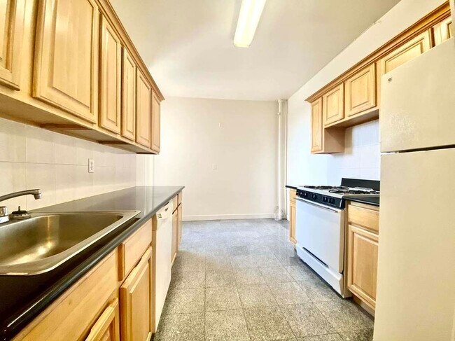 Building Photo - 4330 46th St