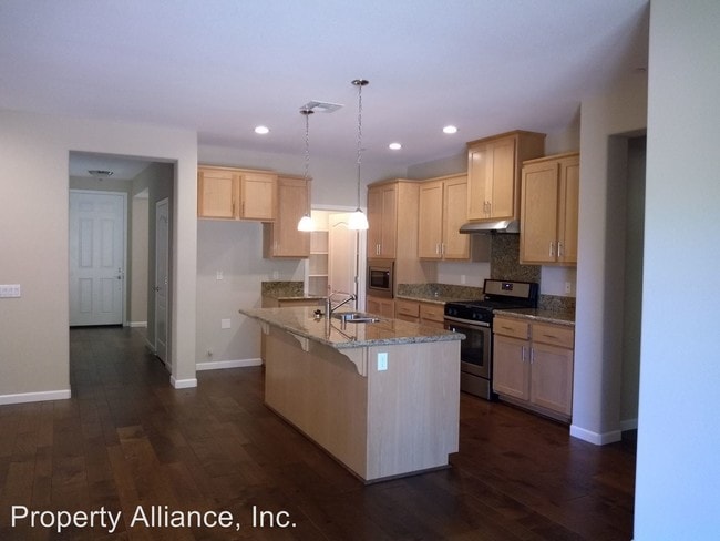 Building Photo - 2 br, 2 bath House - 3531 Eskaton Drive