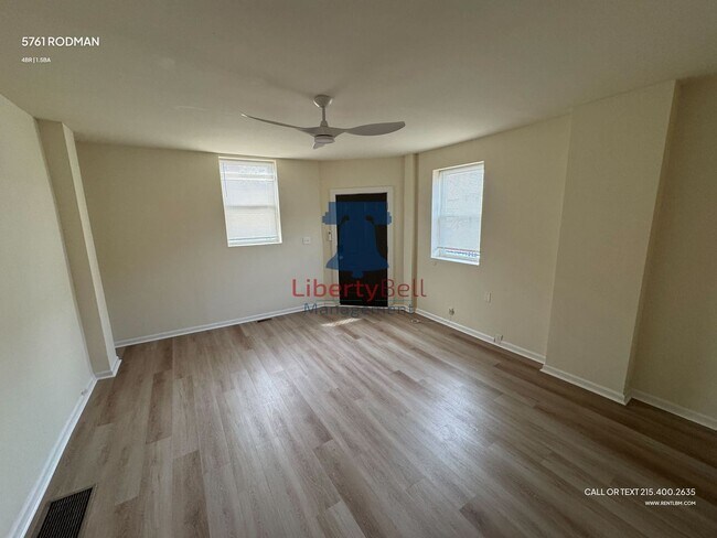 Foto del edificio - 5761 Rodman St