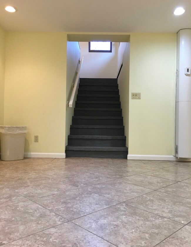 Building Photo - 472 Yaphank Middle Island Rd