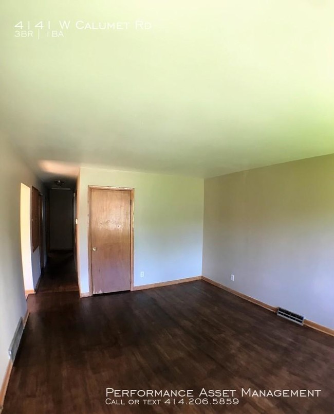 Building Photo - 3 bedroom in Milwaukee WI 53209