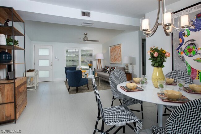 Foto del edificio - 2048 Harbor Ln