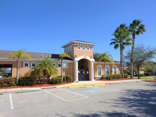 Foto del edificio - Annual Rental - Lovely 3 Bedroom 2 Bathroo...