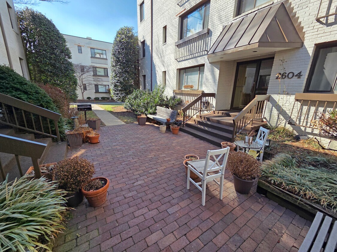 Photo - 2604 Tunlaw Rd NW (Washington, DC)