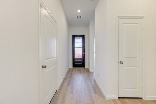 Foto del edificio - 30347 Tall Fescue Dr
