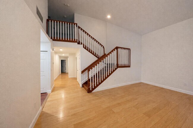 Foto del edificio - 2000 NW 99th Way