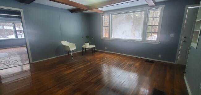 Foto del edificio - 83 Mason Rd