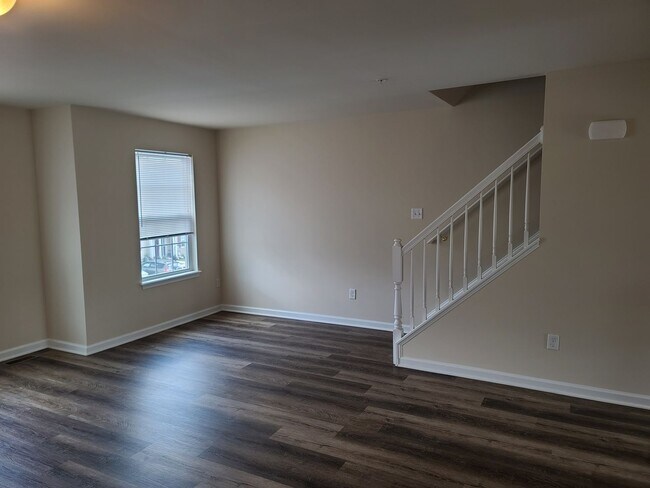 Building Photo - 3 Bedroom Townhome for Rent in Waynesboro