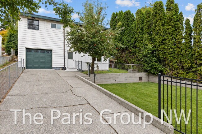 Foto del edificio - Delightful Magnolia 4br Remodel * Walkable Salmon Bay Location, Central Yet Quiet