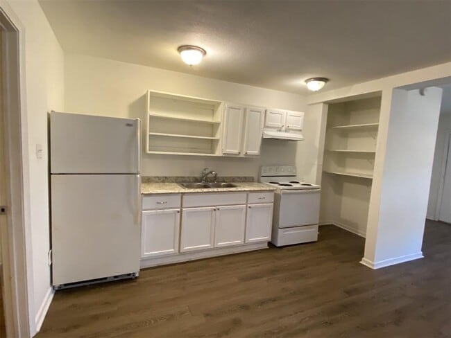 Building Photo - 5523 Avenue O 1/2