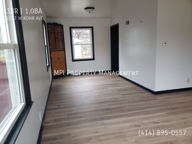 Building Photo - 2237 W Rohr Ave