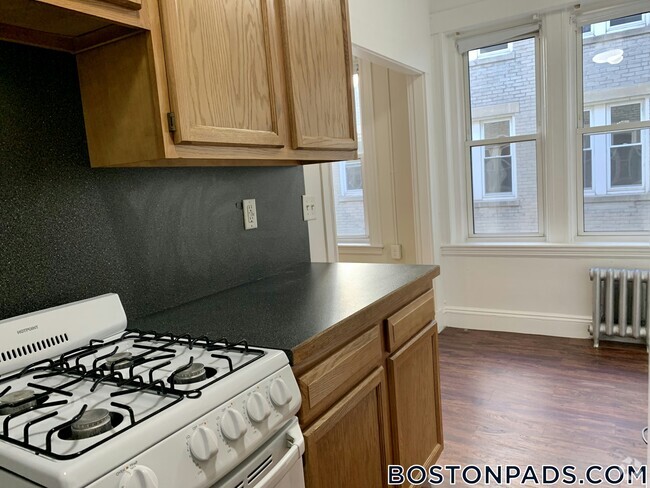Building Photo - 1171 Boylston St