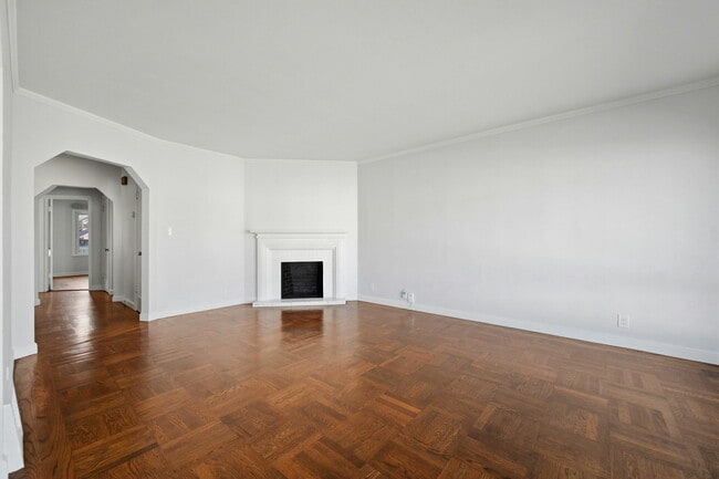 Building Photo - 4439 Kirkham St