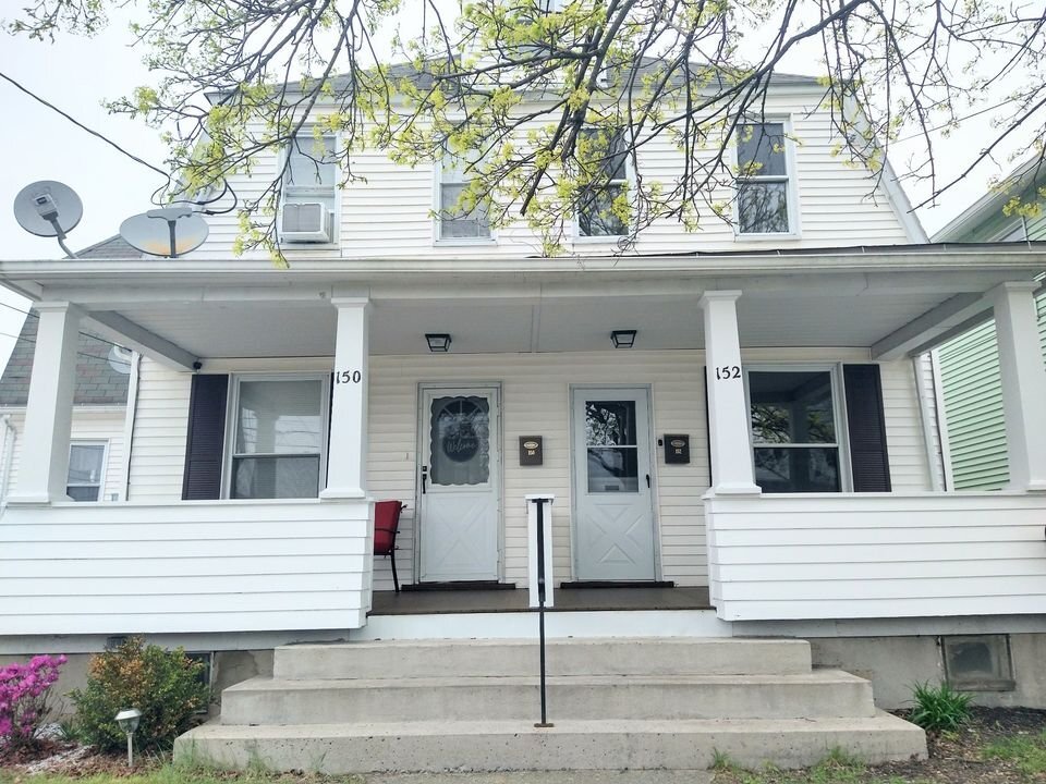 Primary Photo - 152 E 3rd St