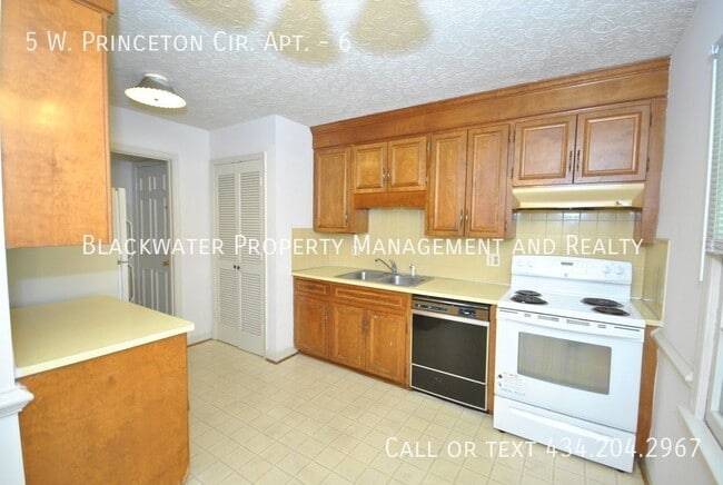 Building Photo - 5 W Princeton Cir Cir
