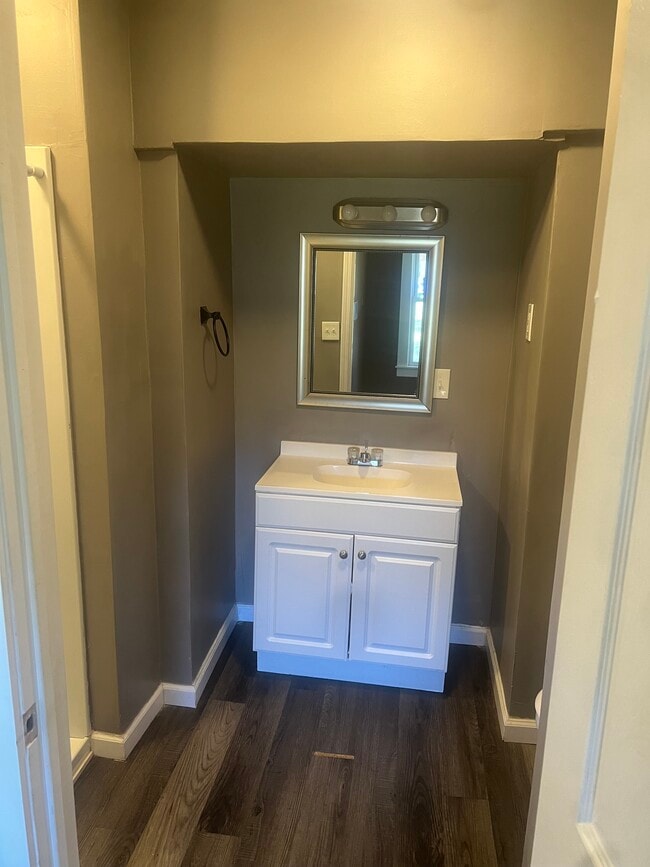 Foto del edificio - 15 Chisholm Ave