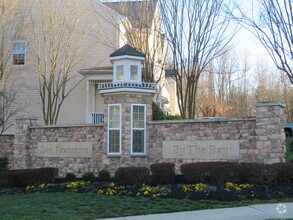 Building Photo - 3700 Bedford Dr