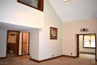 Building Photo - 2071 Dewey Rd