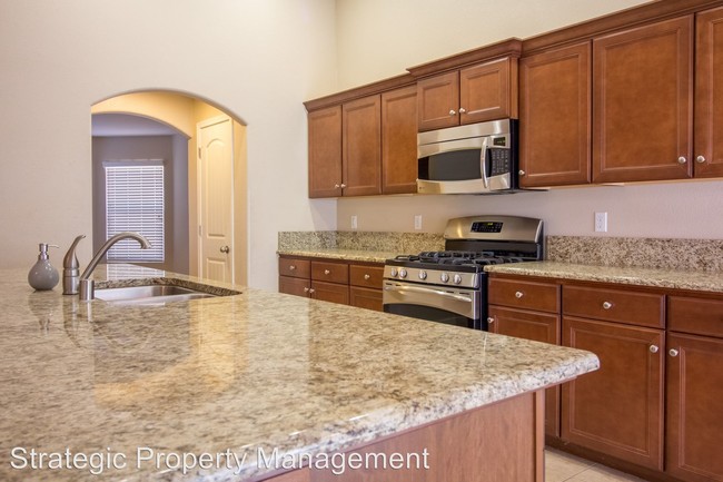 Foto del edificio - 5157 W Beechwood Ave