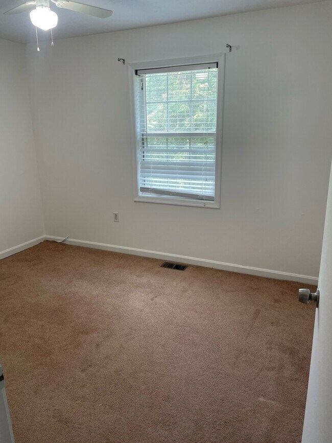 Building Photo - 13019 Trumbull Dr