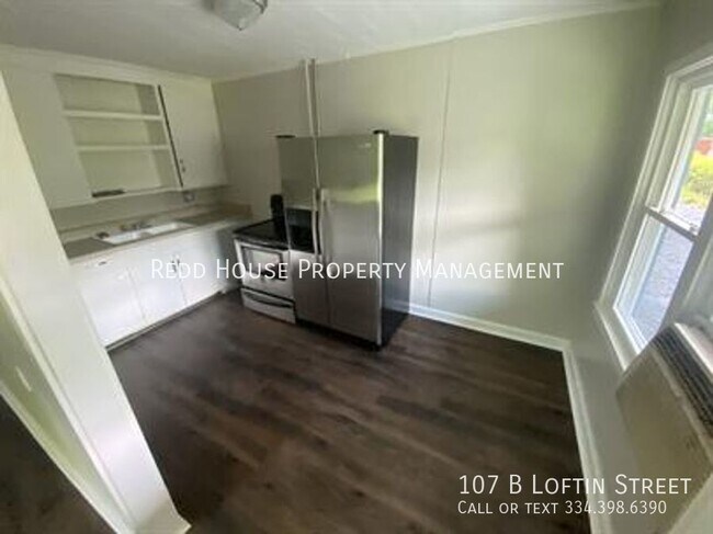 Building Photo - Quaint side of duplex in heart of Enterprise!