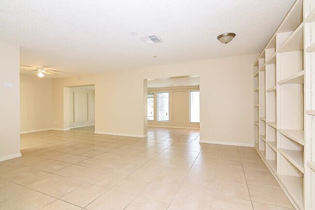 Building Photo - 8512 Misty River Ct