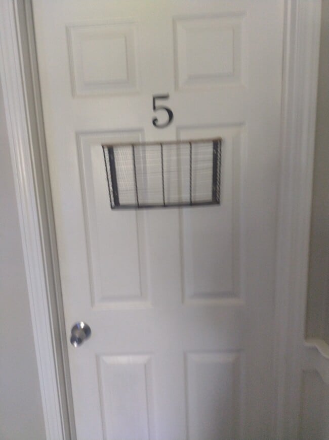 Photo - 2092 River Rd Apartment