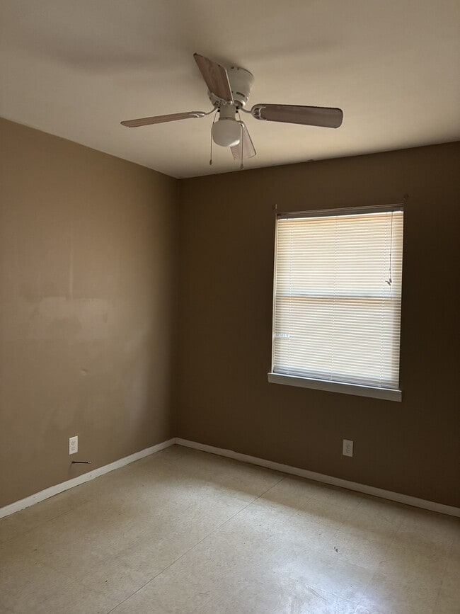 Building Photo - 2506 Belmont Ave