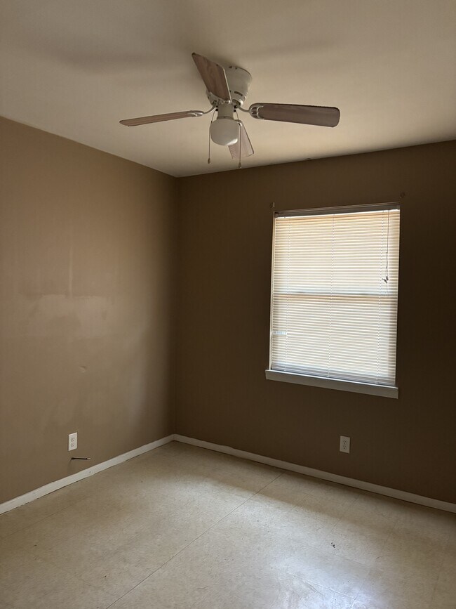 Foto del edificio - 2506 Belmont Ave