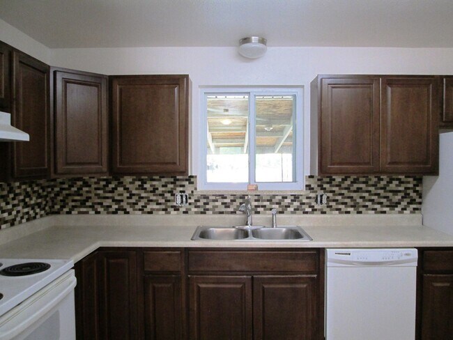 Foto del edificio - Wonderful 4 bedroom house!