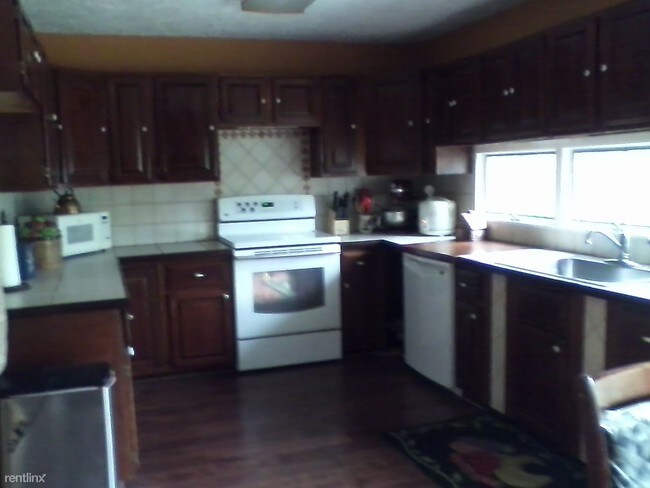 Building Photo - 138 Sycamore Cir