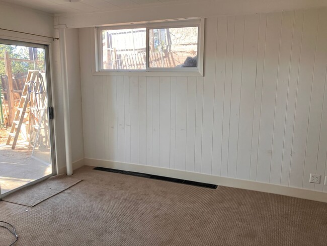 Building Photo - LA636-Bateman