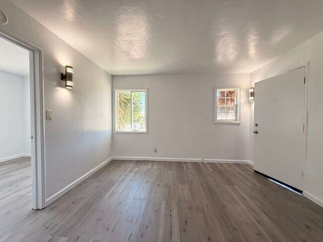 Foto del edificio - 5360 Brookdale Ave