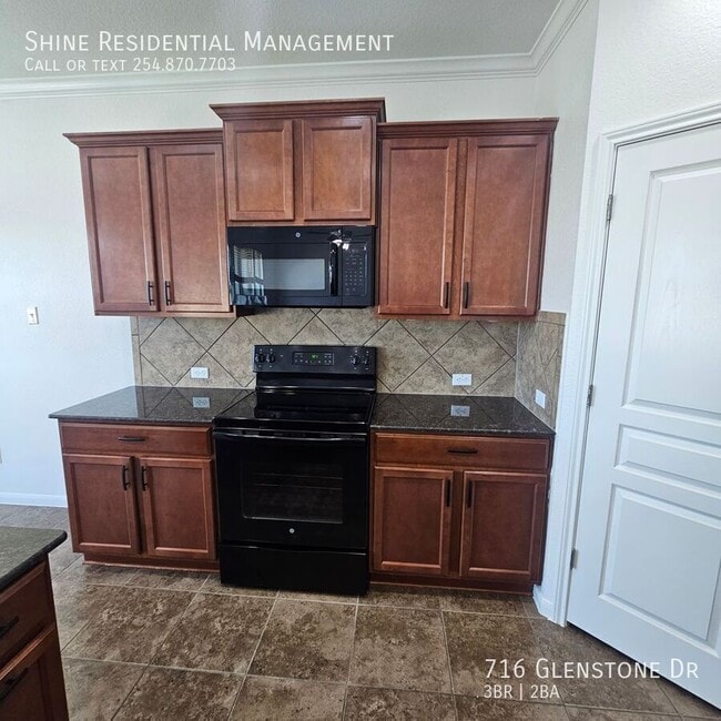 Building Photo - 716 Glenstone Dr