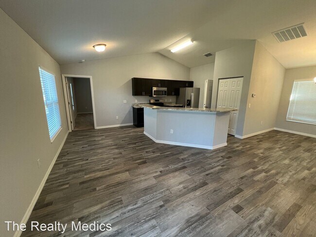 Foto del edificio - 3 br, 2 bath House - 15662 SW 27th Ave Rd