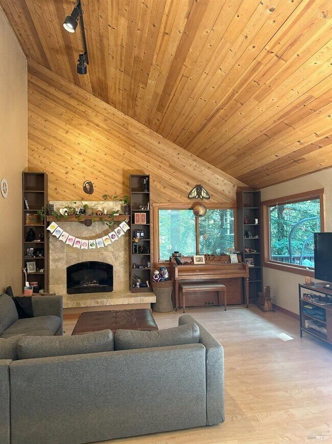 Foto del edificio - 35060 Woodside Ct