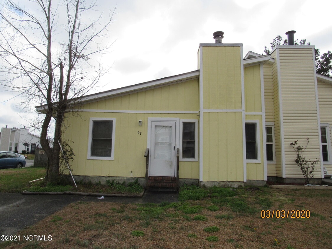 97 Balsam Rd, Jacksonville, NC 28546 Townhome Rentals in Jacksonville