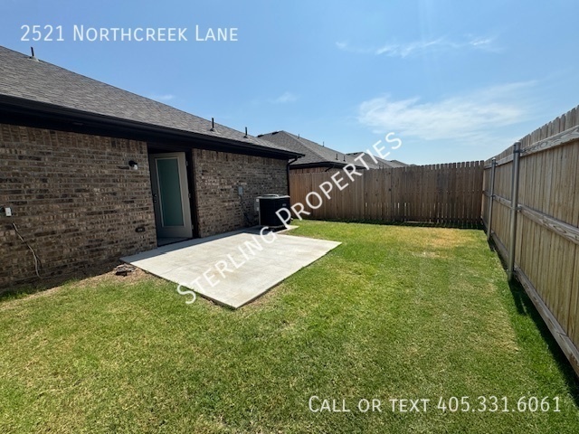 Foto del edificio - 2521 Northcreek Ln