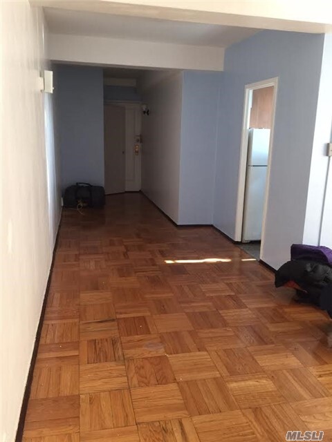 Foto del edificio - 1595 Unionport Rd