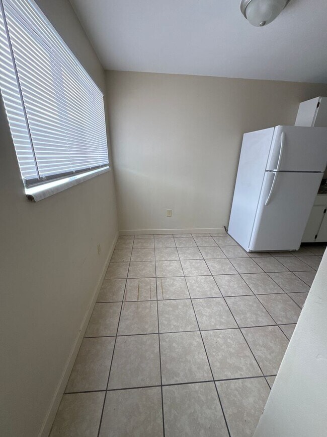 Foto del edificio - 568 E 250 N