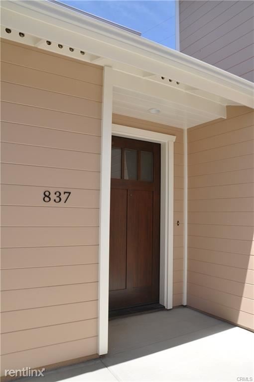 Building Photo - 4 br, 4 bath 4plex - 837 N Cambridge St